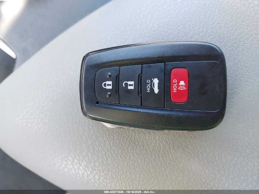 2022 Toyota Camry Le VIN: 4T1R11AK0NU710697 Lot: 43471846