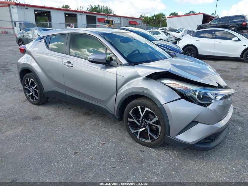 TOYOTA C-HR XLE