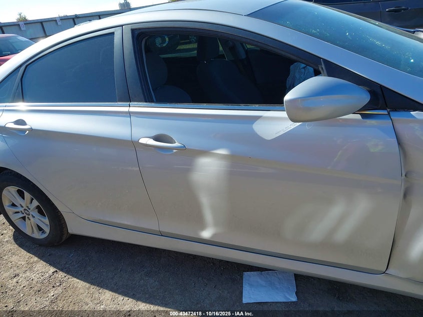 2014 HYUNDAI SONATA GLS 5NPEB4AC0EH902027