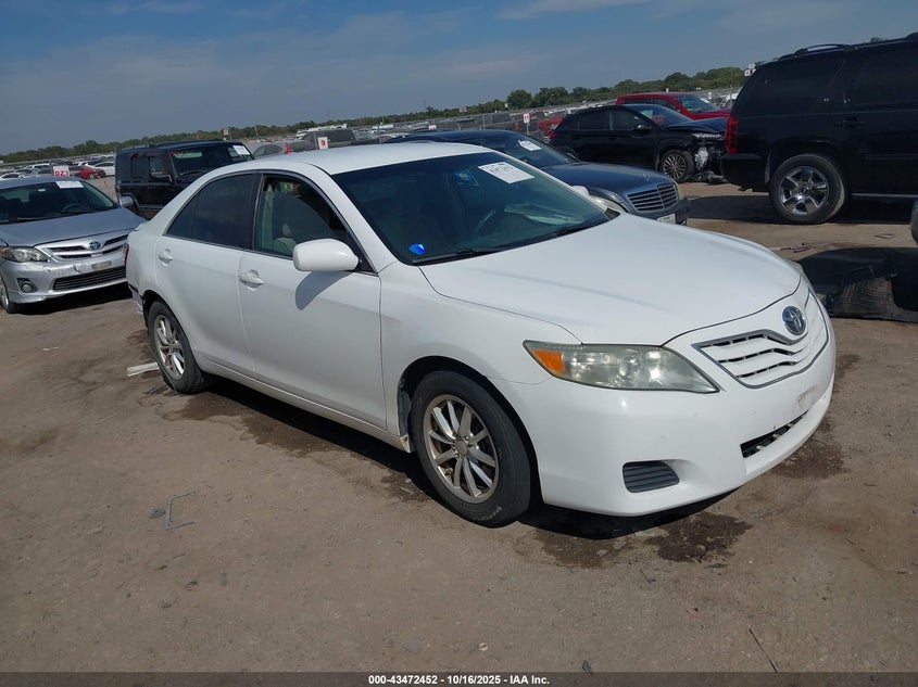 TOYOTA CAMRY LE