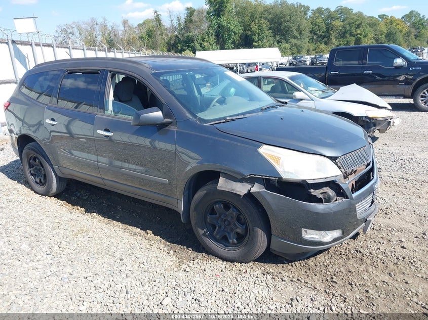 CHEVROLET TRAVERSE LS