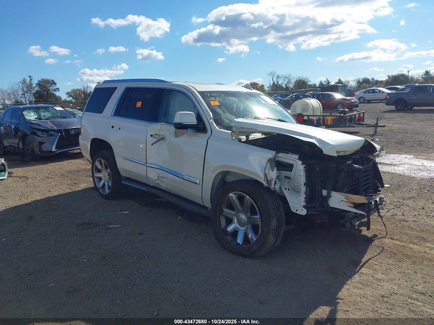 CADILLAC ESCALADE LUXURY
