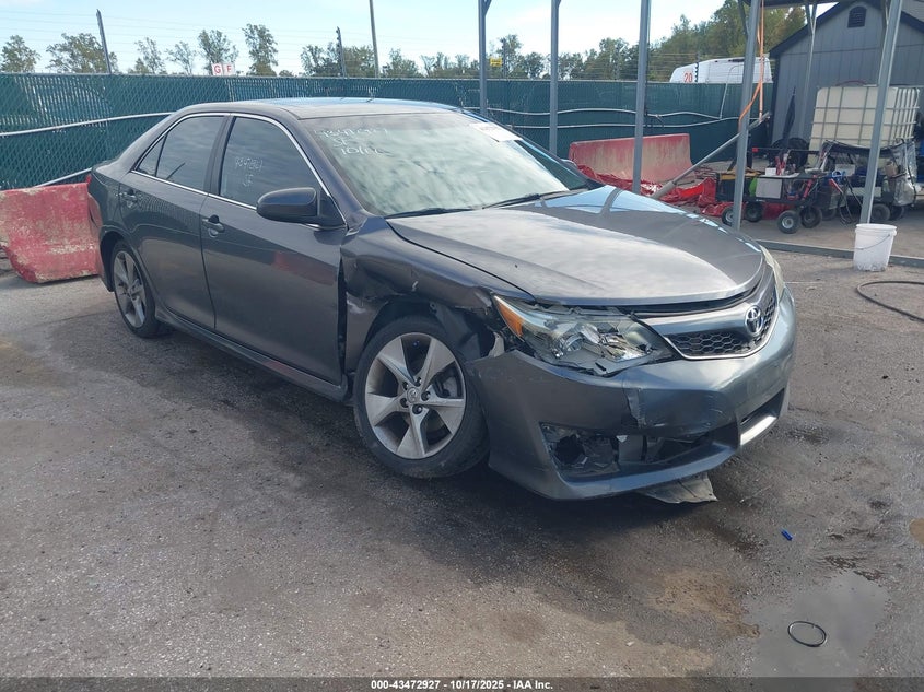 TOYOTA CAMRY SE SPORT