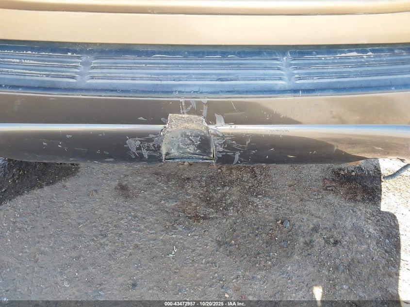 2002 Hyundai Santa Fe Gls/Lx VIN: KM8SC73D72U261172 Lot: 43472957