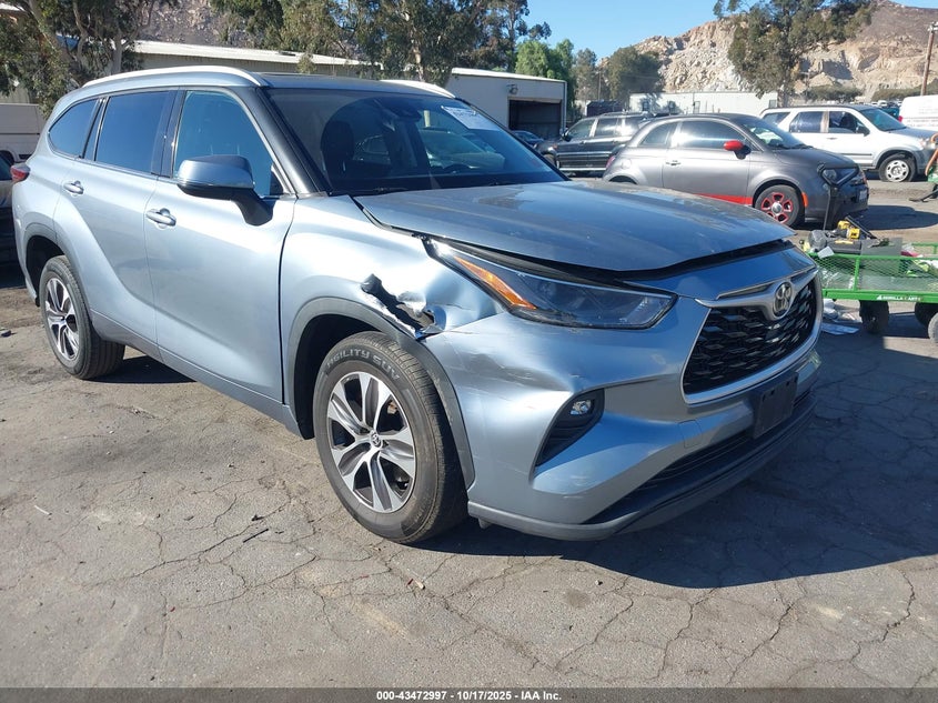 TOYOTA HIGHLANDER XLE