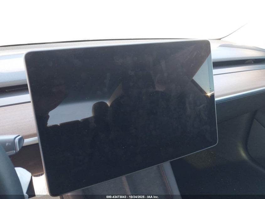 2022 Tesla Model 3 Long Range Dual Motor All-Wheel Drive VIN: 5YJ3E1EB8NF333635 Lot: 43473043