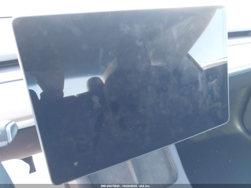 2022 Tesla Model 3 Long Range Dual Motor All-Wheel Drive VIN: 5YJ3E1EB8NF333635 Lot: 43473043