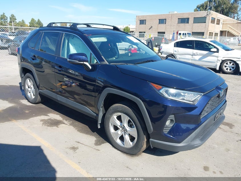 TOYOTA RAV4 HYBRID XLE
