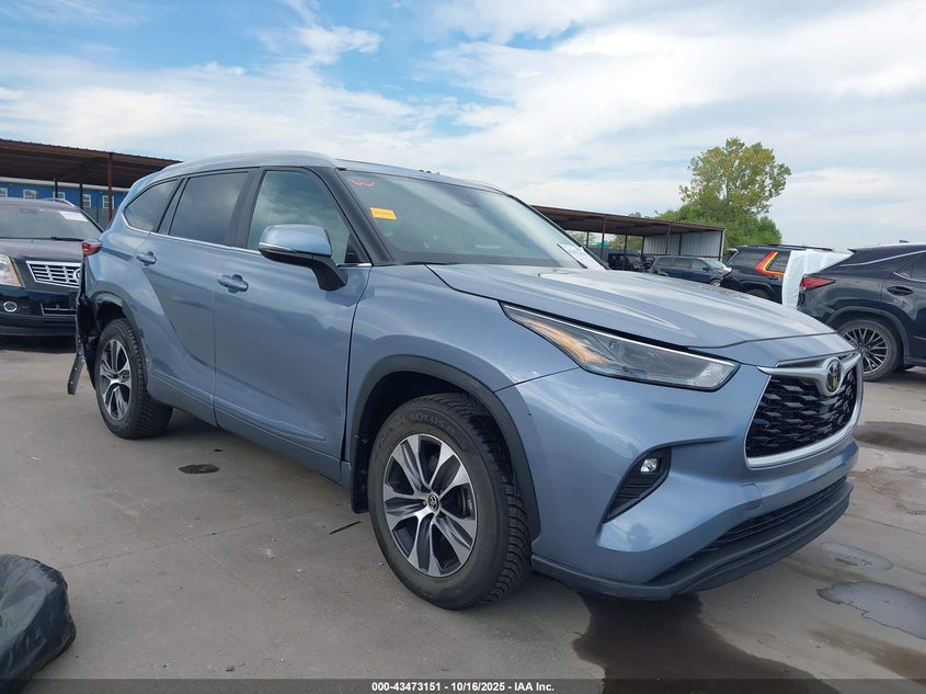 TOYOTA HIGHLANDER XLE