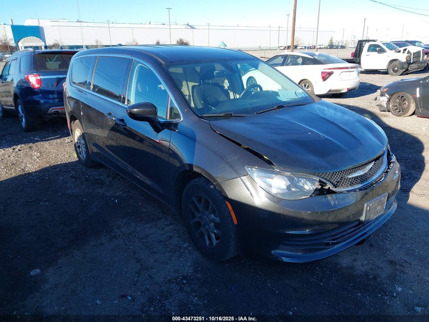 2017 CHRYSLER PACIFICA TOURING - 2C4RC1DG3HR552458