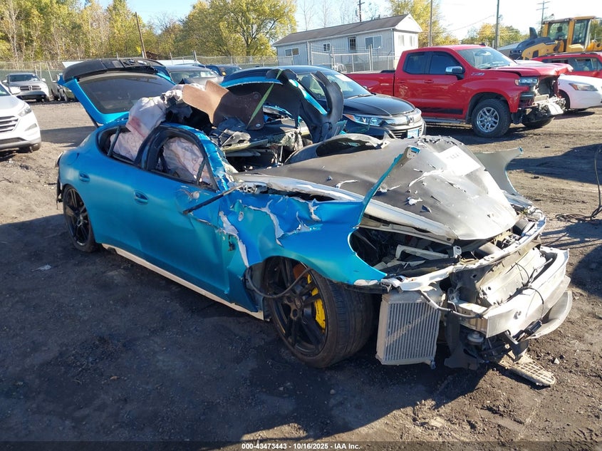 PORSCHE PANAMERA TURBO