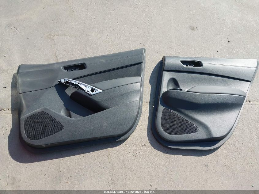 2025 Toyota Corolla Cross Xle VIN: 7MUDAAAG3SV142932 Lot: 43473504