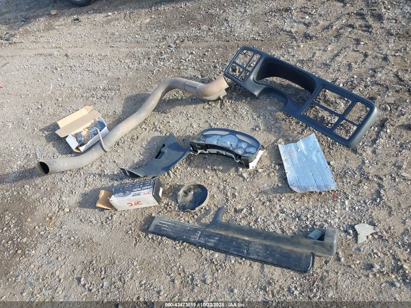 2001 Chevrolet Suburban 1500 Lt VIN: 3GNFK16T51G121378 Lot: 43473519