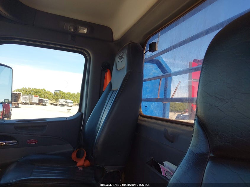 1NPCL40X4FD276586 2015   photo no. 6