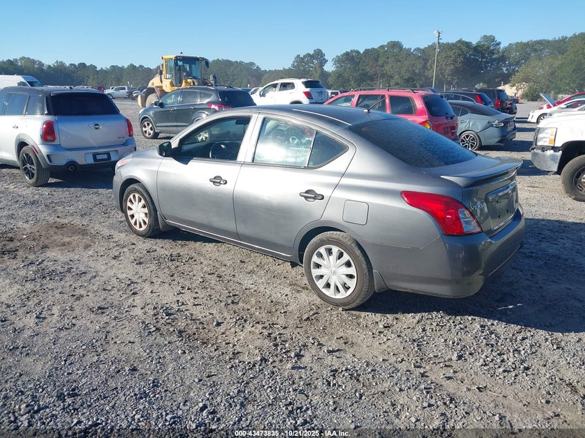3N1CN7AP8JL888216 2018 NISSAN VERSA photo no. 3