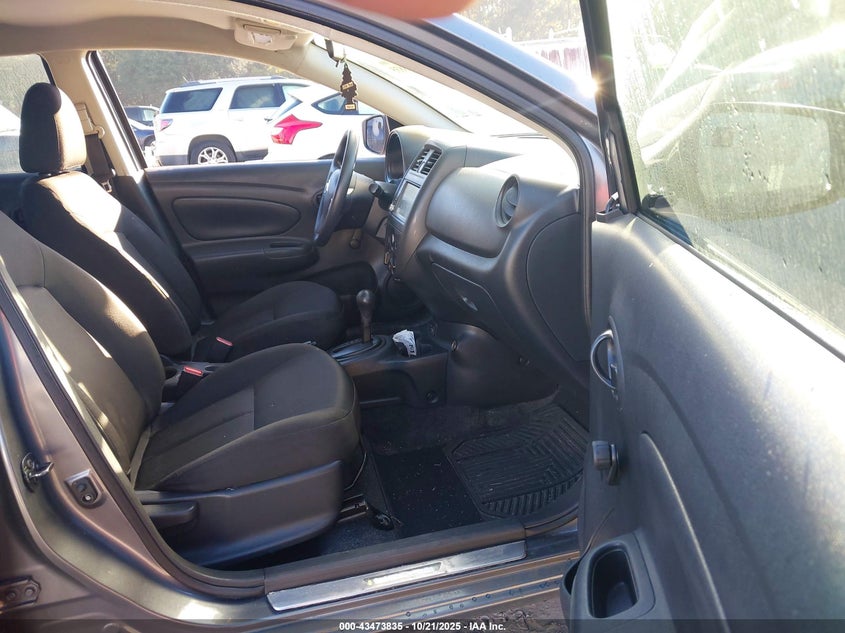 3N1CN7AP8JL888216 2018 NISSAN VERSA photo no. 5