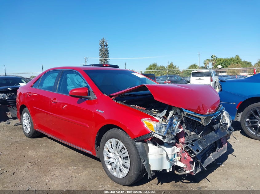 TOYOTA CAMRY HYBRID LE
