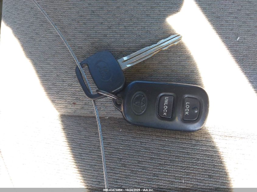 2001 Toyota Camry Le VIN: JT2BG22K210550115 Lot: 43474464