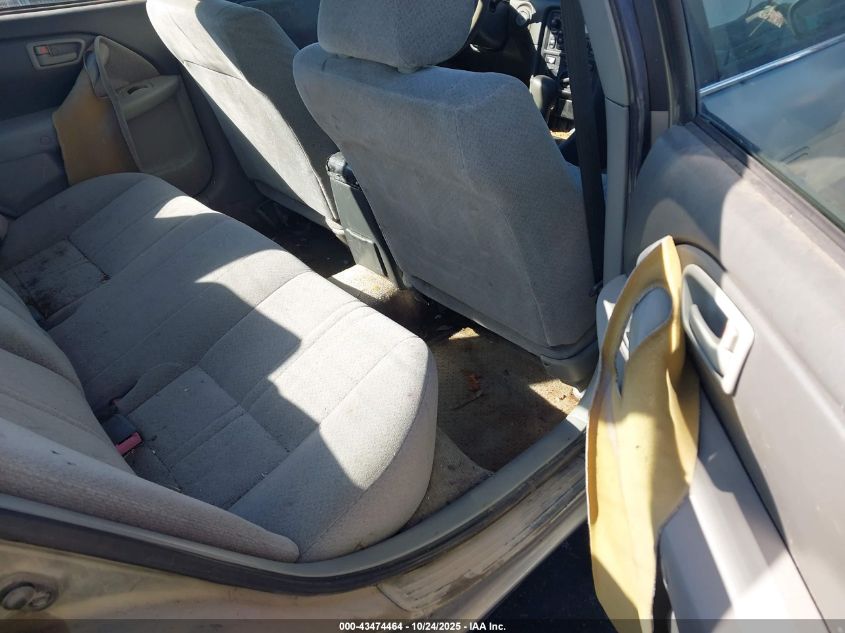 2001 Toyota Camry Le VIN: JT2BG22K210550115 Lot: 43474464