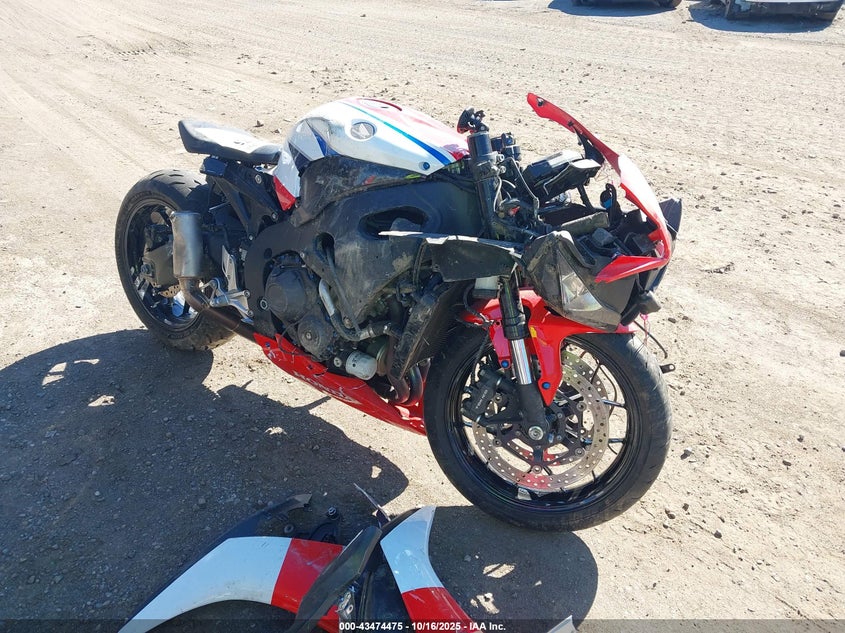 2015 HONDA CBR1000 RR - JH2SC5951FK700187