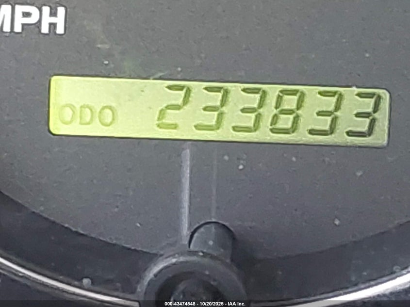 2005 Toyota Land Cruiser V8 VIN: JTEHT05J552070760 Lot: 43474548