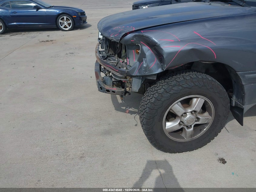 2005 Toyota Land Cruiser V8 VIN: JTEHT05J552070760 Lot: 43474548