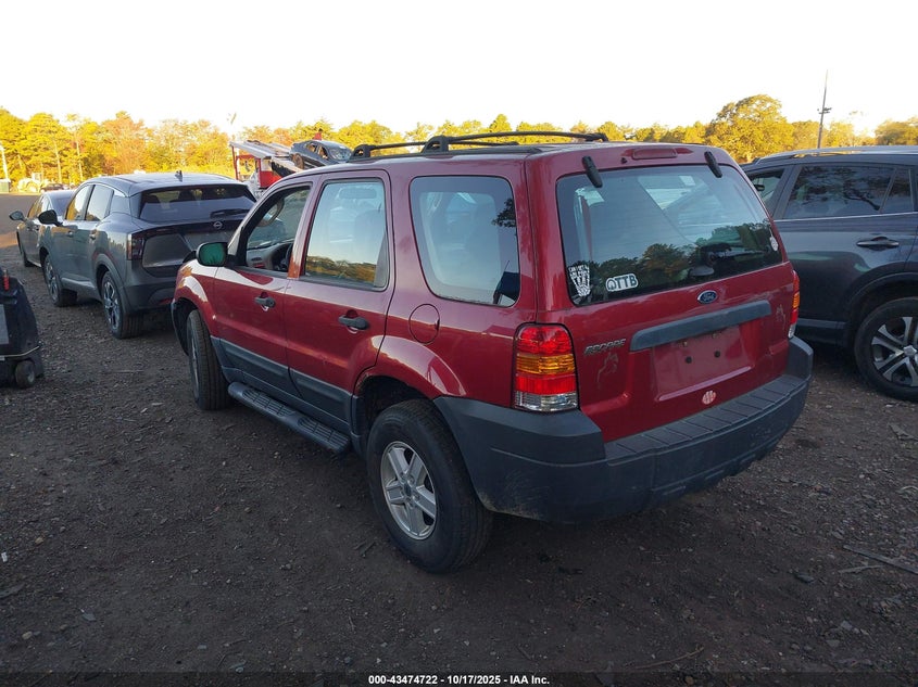 1FMYU02ZX5KD86341 2005 FORD ESCAPE photo no. 3