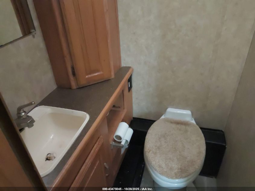 2008 Ford E-450 Cutaway VIN: 1FDXE45S68DA64948 Lot: 43475045