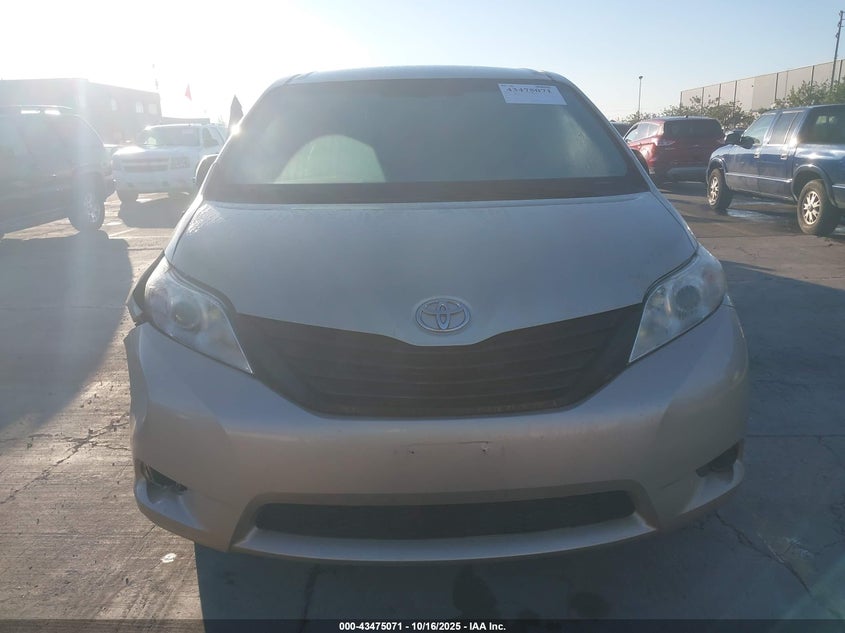 5TDZK3DC0ES435998 2014 TOYOTA SIENNA photo no. 12