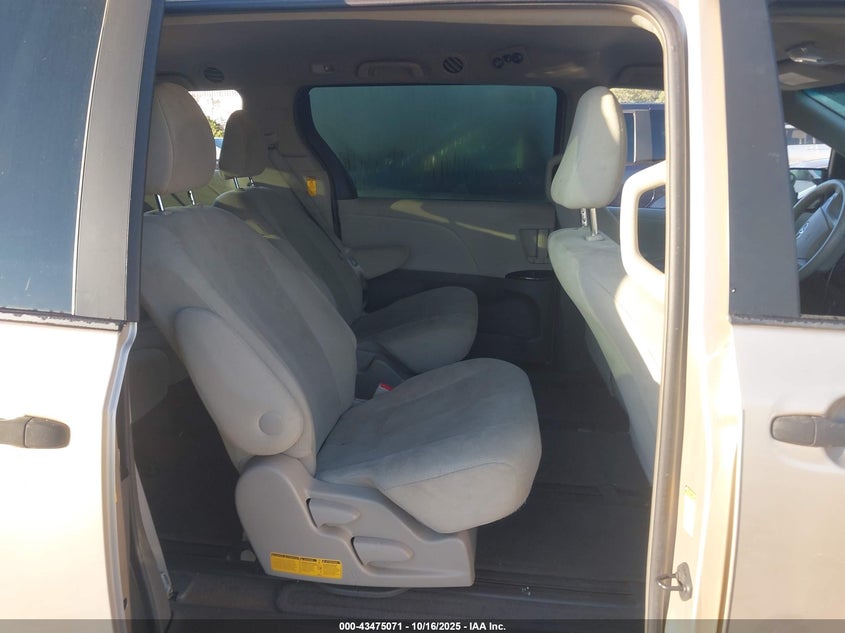 5TDZK3DC0ES435998 2014 TOYOTA SIENNA photo no. 8