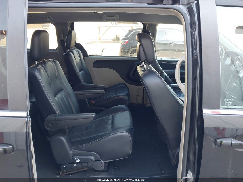 2015 Chrysler Town & Country Touring VIN: 2C4RC1BG6FR553104 Lot: 43475369