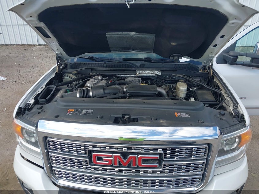 1GT42YEY3JF200121 2018 GMC SIERRA photo no. 9