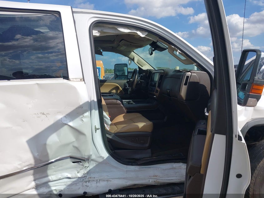 1GT42YEY3JF200121 2018 GMC SIERRA photo no. 7