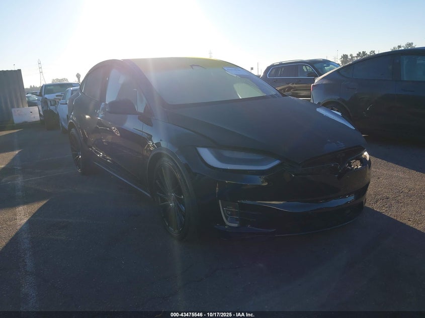 2018 TESLA MODEL X 100D/75D/P100D - 5YJXCBE20JF105099