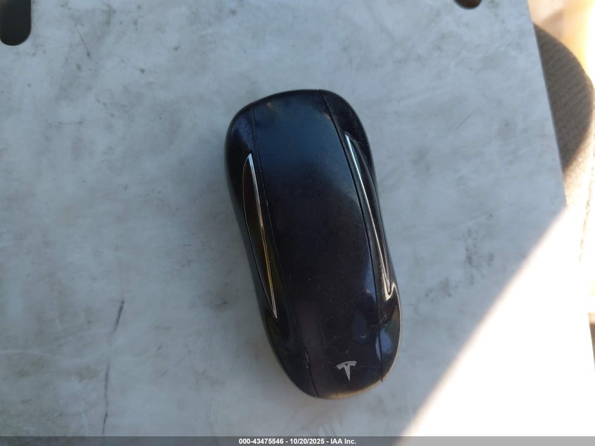 2018 Tesla Model X 100D/75D/P100D VIN: 5YJXCBE20JF105099 Lot: 43475546