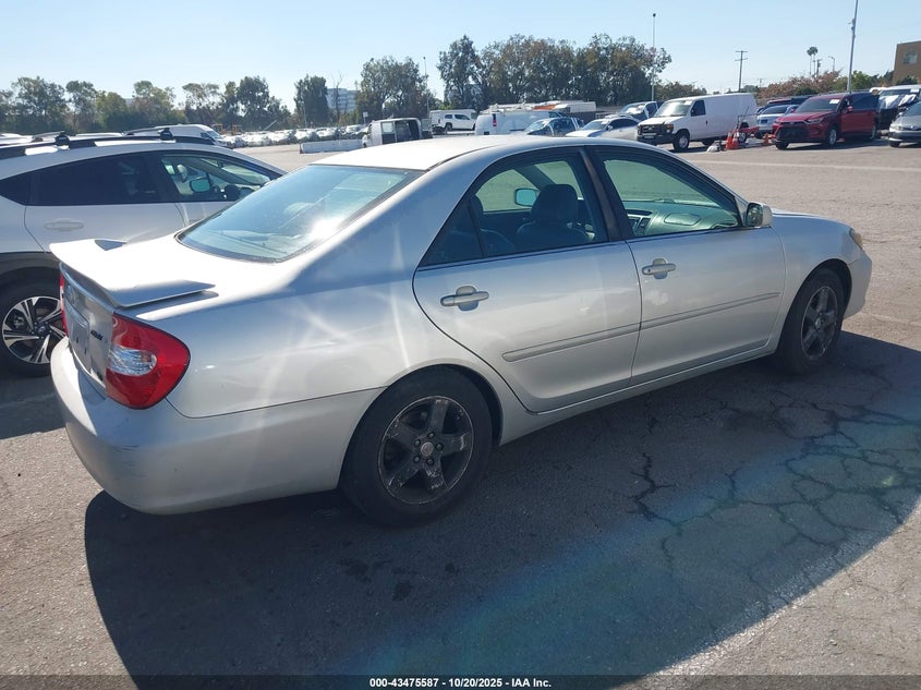 4T1BF30K72U503753 2002 TOYOTA CAMRY photo no. 4