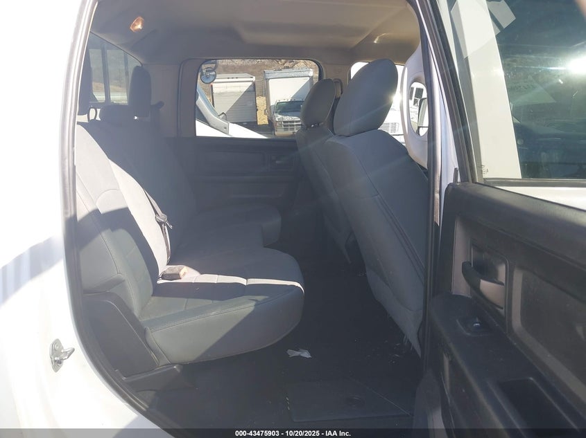 2017 Ram 3500 Tradesman 4X4 8' Box VIN: 3C63RRGL6HG757653 Lot: 43475903