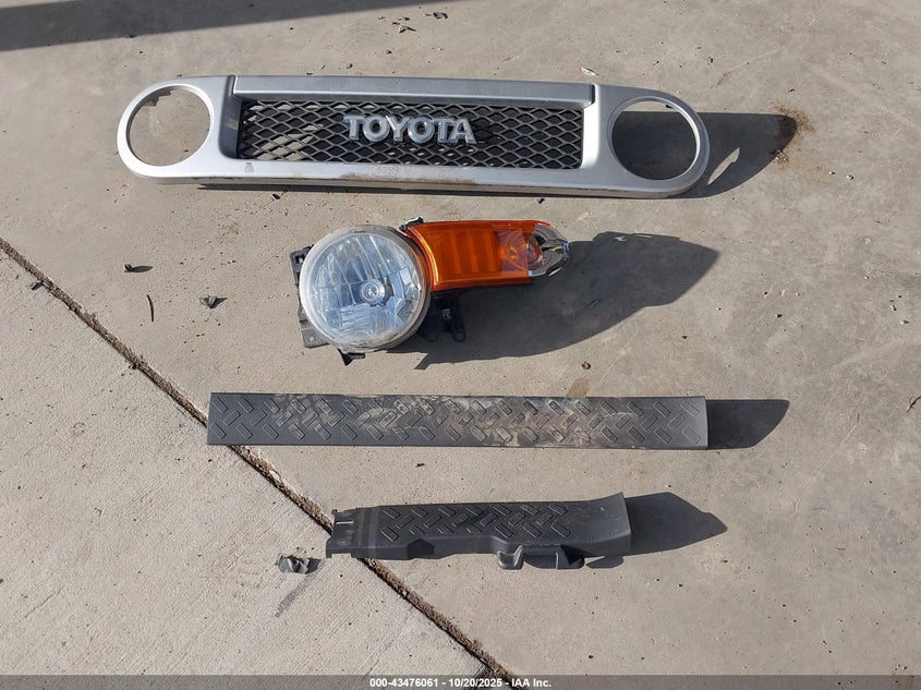 2014 Toyota Fj Cruiser VIN: JTEBU4BF3EK183777 Lot: 43476061