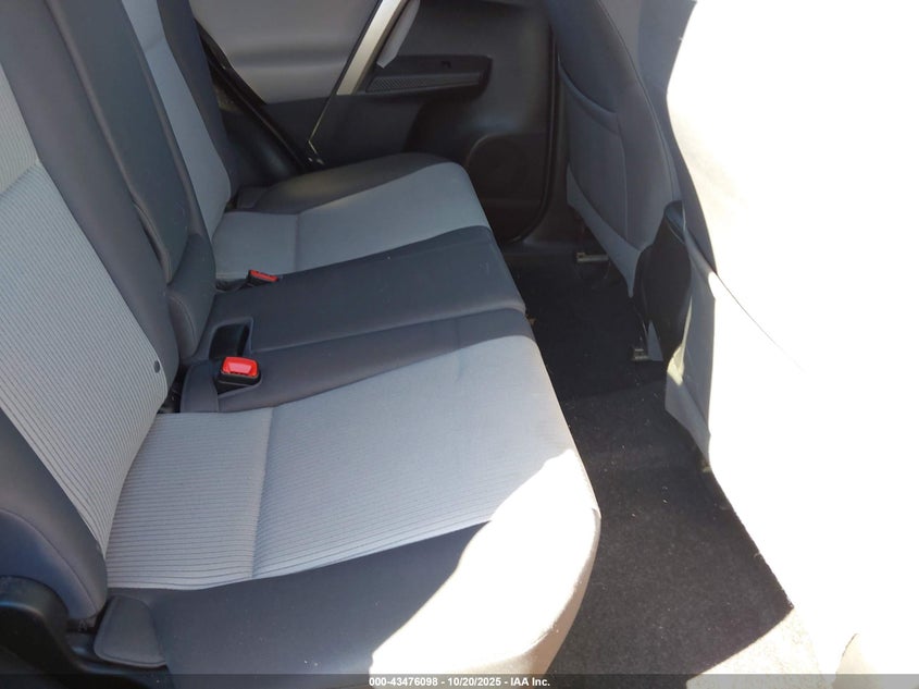 2015 TOYOTA RAV4 LE 2T3ZFREV3FW175426