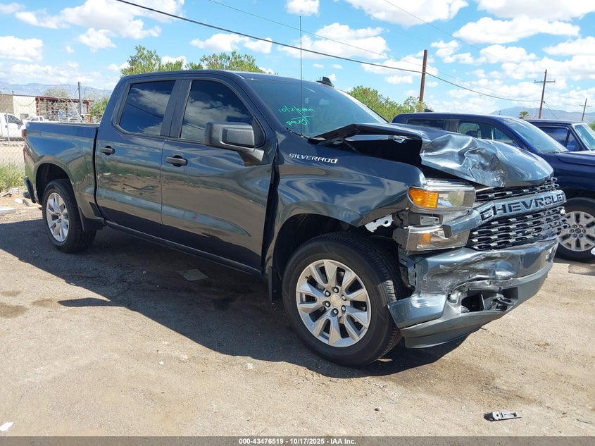 CHEVROLET SILVERADO 1500 2WD SHORT BED CUSTOM