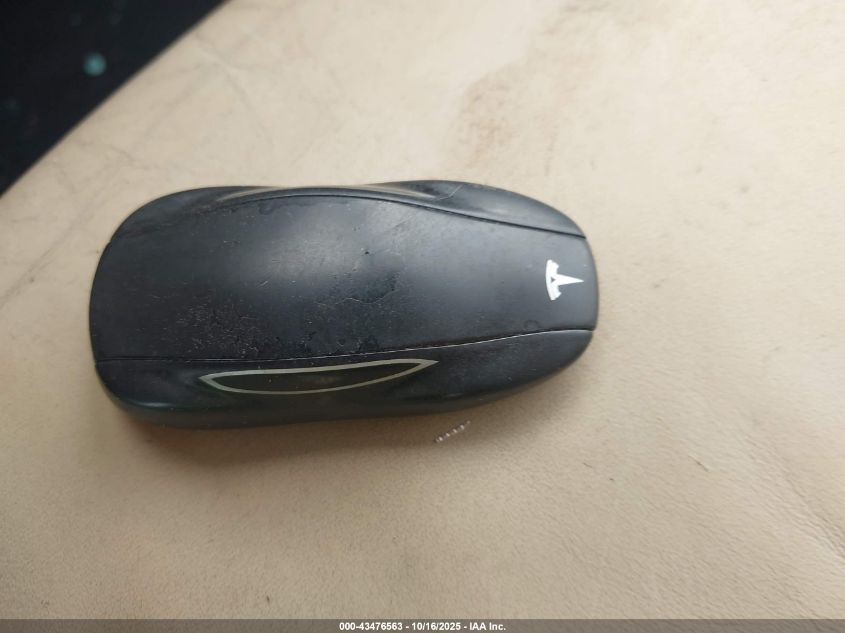 2014 Tesla Model S P85 VIN: 5YJSA1H15EFP42623 Lot: 43476563