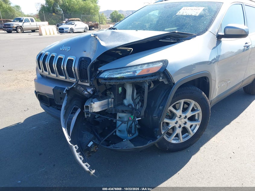 2016 Jeep Cherokee Latitude VIN: 1C4PJLCB0GW350701 Lot: 43476569