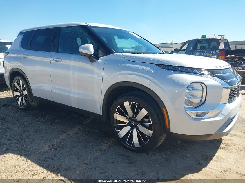2025 MITSUBISHI OUTLANDER  (VIN: JA4J3VA86SZ025216)
