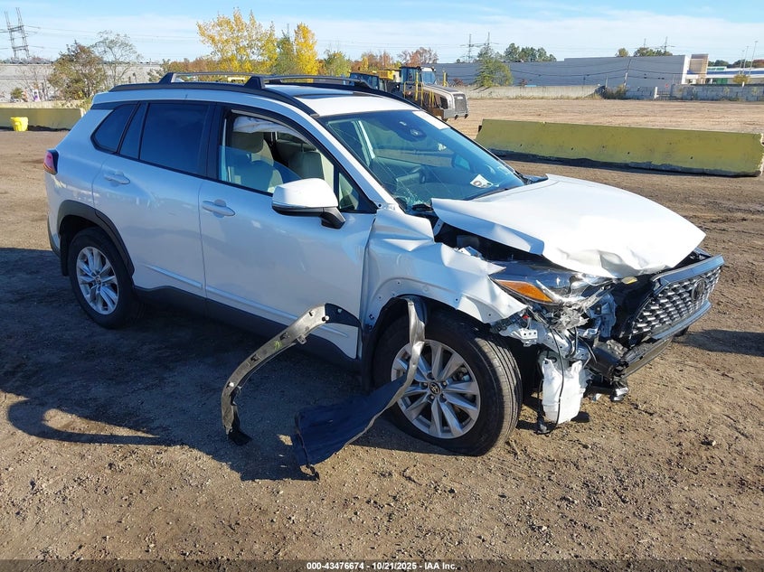 2024 TOYOTA COROLLA CROSS LE - 7MUBAABG6RV105681