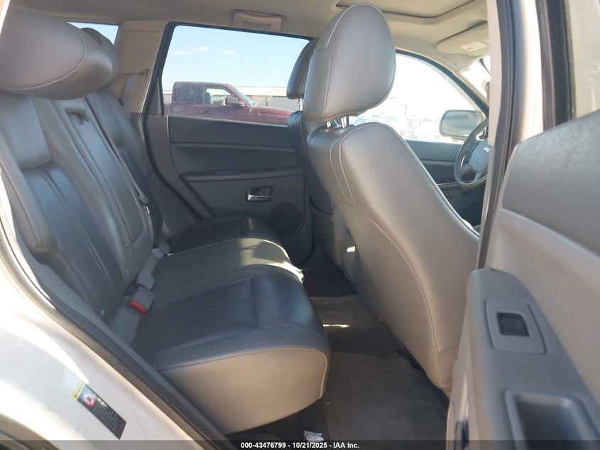 1J8HR58N95C567618 2005 JEEP GRAND CHEROKEE photo no. 8