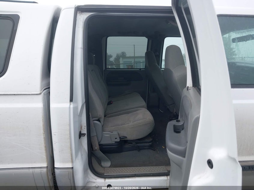 1FTNW21L04EB39935 2004 FORD F250 photo no. 8