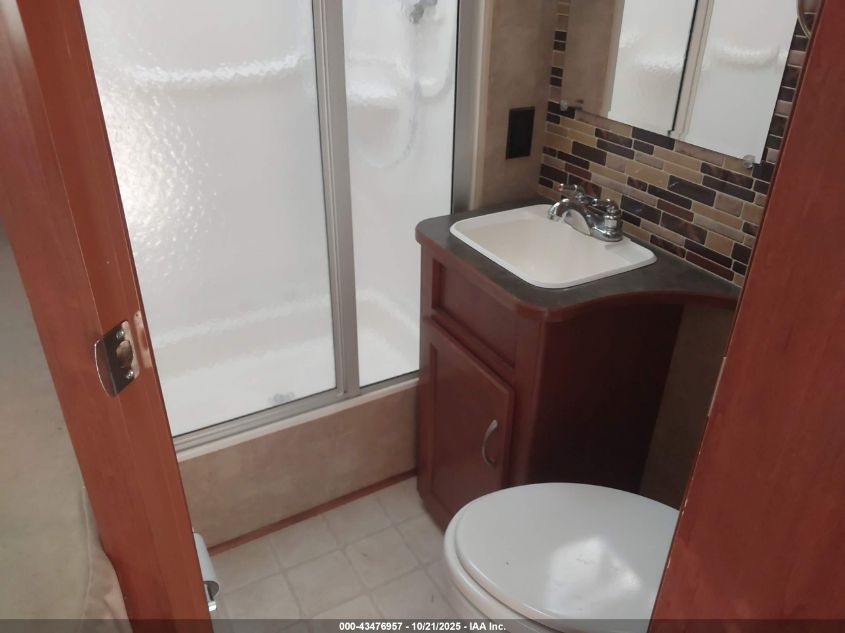 2013 Ford E-350 Cutaway VIN: 1FDWE3FS8DDB36019 Lot: 43476957