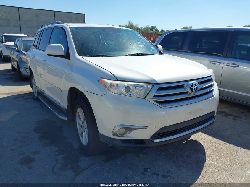 TOYOTA HIGHLANDER SE V6