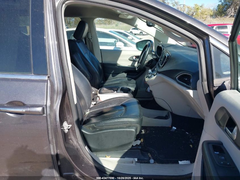 2020 Chrysler Pacifica Touring L VIN: 2C4RC1BG0LR285811 Lot: 43477590