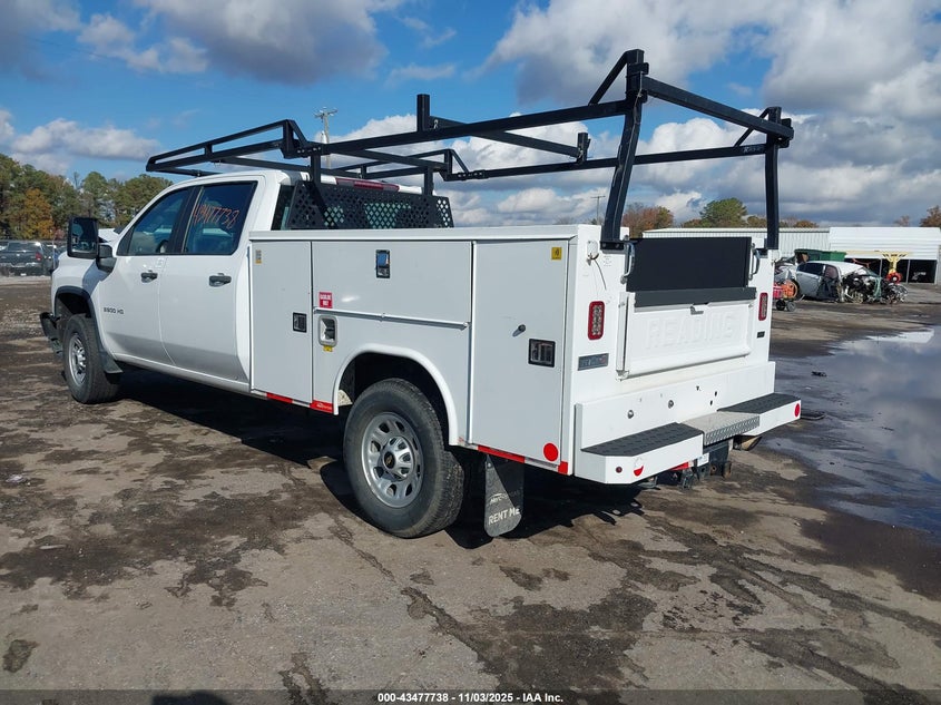 1GB4YSE75NF196828 2022 CHEVROLET SILVERADO photo no. 3